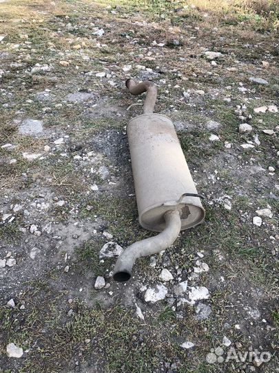 Глушитель на авто