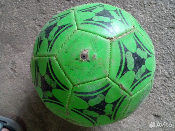 Футбольный мяч