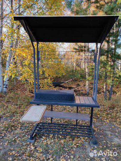 Мангал с крышей