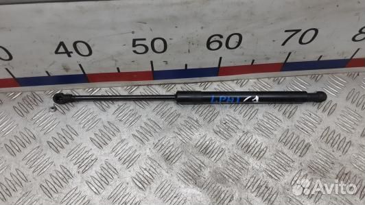 Амортизатор капота BMW 3 E90/E91 (LPH01D701)