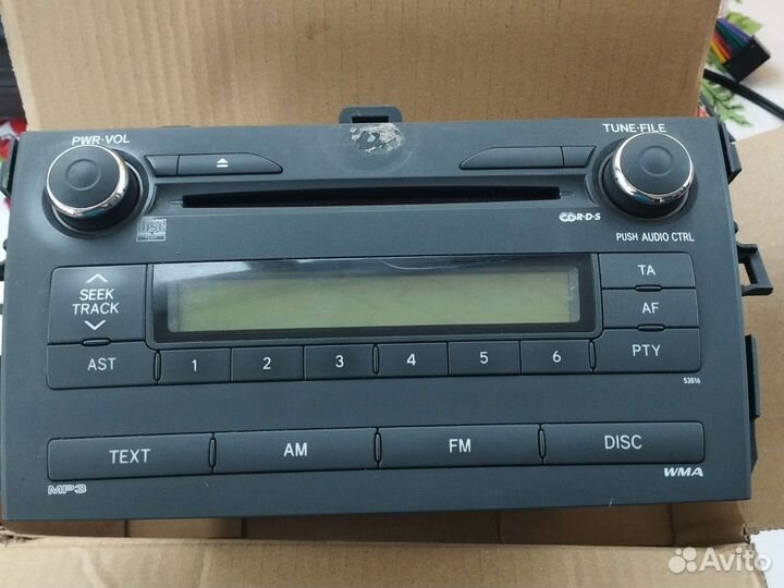 Штатная магнитола на toyota corolla 150