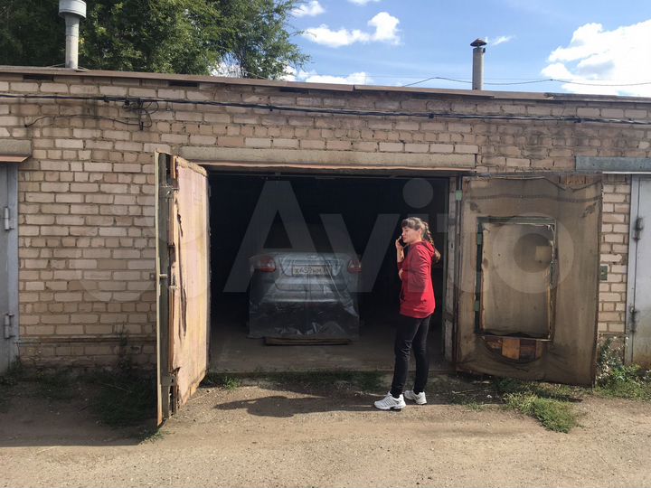 Гараж, > 30 м²