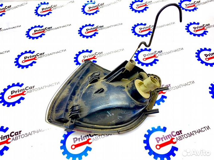 Габарит правый Mitsubishi Delica PA3V