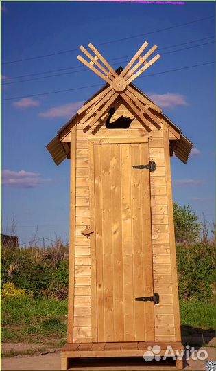 Дачный туалет деревянный