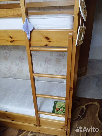 Двухъярусная кровать детская