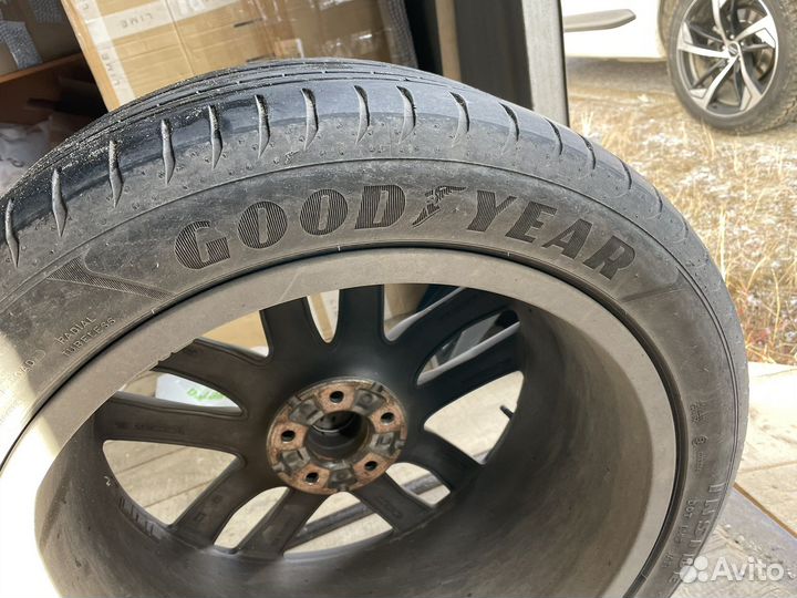 Goodyear Eagle F1 Asymmetric 285/40 R21
