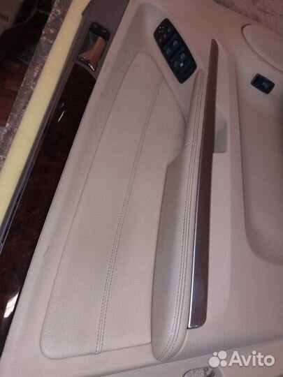 Обшивка двери передней левой 2006-2012 Mercedes GL