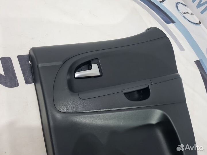 Обшивка двери задней правой Kia Venga