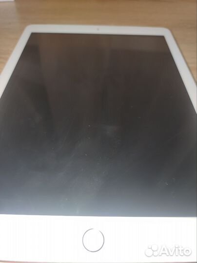 iPad 6th generation 128 gb Wi-Fi + Cellular