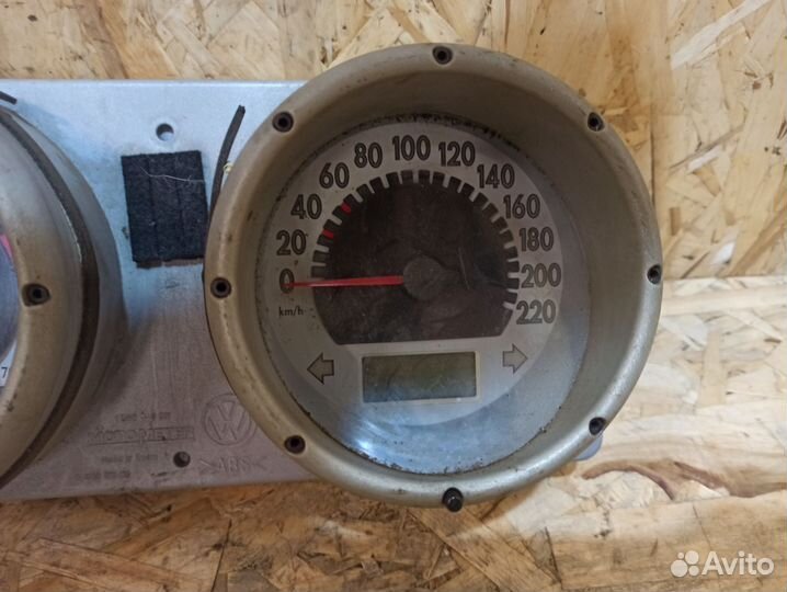 Панель приборов Volkswagen Lupo