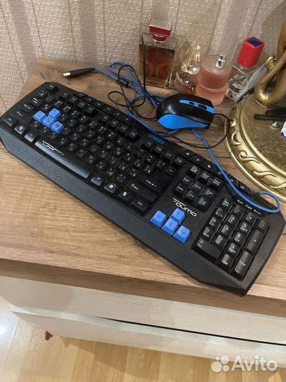 Игровая клавиатура Qumo и мышь