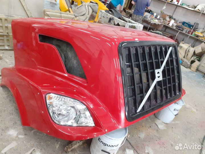 Капот volvo vnl670