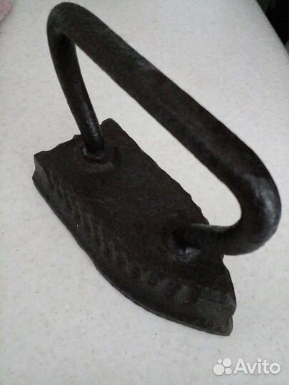 Старый утюг антиквариат