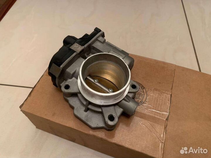 Дроссельная заслонка chevrolet opel 2.4l 12615516