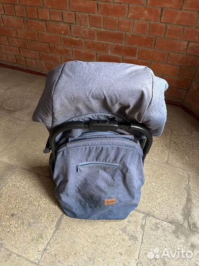 Прогулочная коляска трость