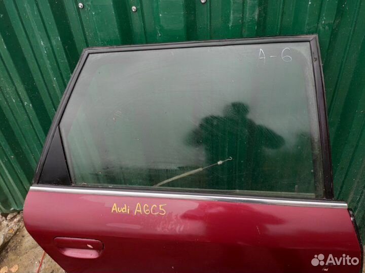 Стекло дверное заднее правое Audi A6 C5