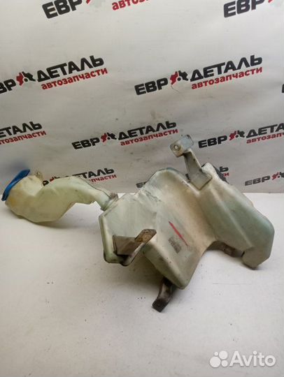 Бачок стеклоомывателя Volkswagen Passat B5+ седан