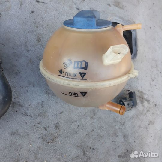 Бачок расширительный Шкода Октавия А4U1 VW Гольф 4