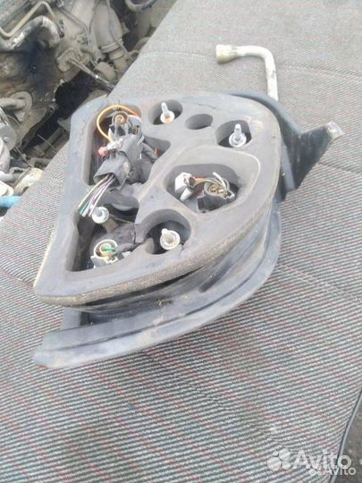 Фонарь задний левый Chrysler Neon 1995