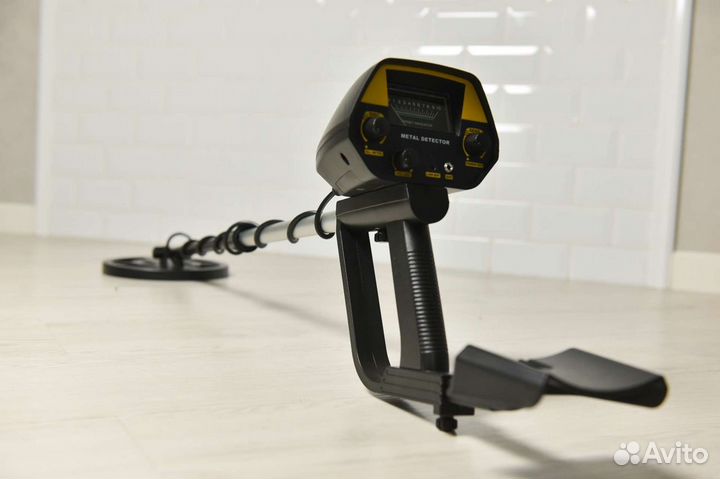 Металлоискатель MD4080/новый