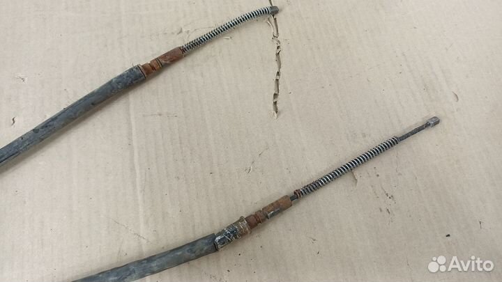 Трос ручника левый правый Шевроле Лачетти