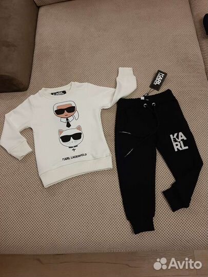 Спортивный костюм