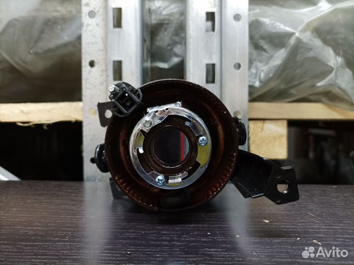 Фара противотуманная левая Фольксваген Поло 5