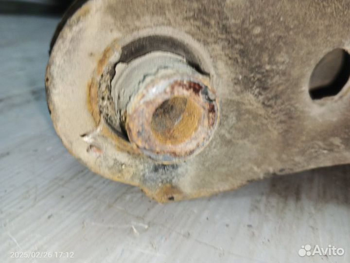 Рычаг подвески нижний задний левый Nissan Murano