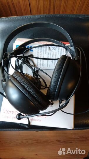 Проводные наушники с микрофоном