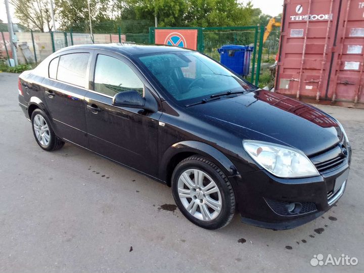 Opel Astra 1.6 МТ, 2011, 179 000 км