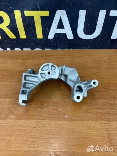 Кронштейн генератора Kia Sportage 5 G4KN 2021-2023