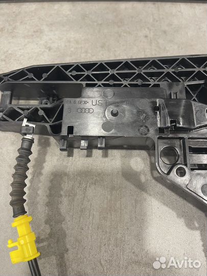 Кронштейн ручки двери audi