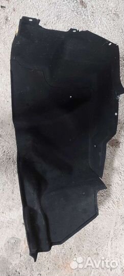 Обшивка багажника левая на Nissan fuga