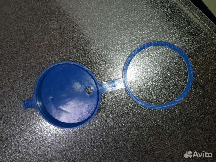 Крышка бачка омывателя