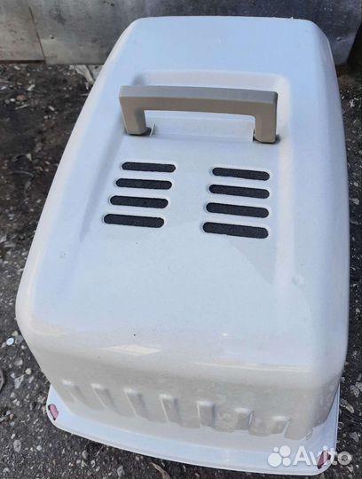 Переноска и туалет для кошки