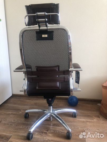 Компьютерное кресло