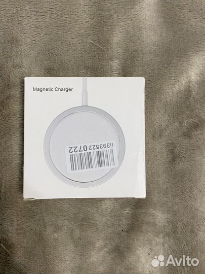 Беспроводная магнитная зарядка для iPhone