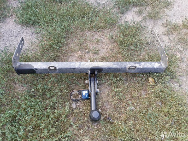 Фаркоп на гранту седан