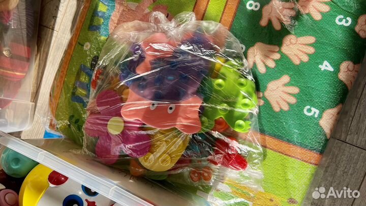 Большое пакет игрушек