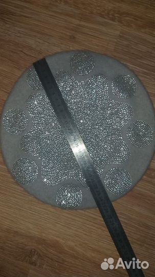 Красивый качественный берет серо-голубого цвета