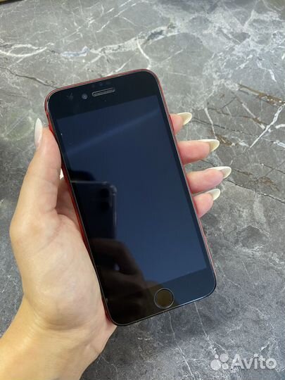 Телефон iPhone 8 64 gb