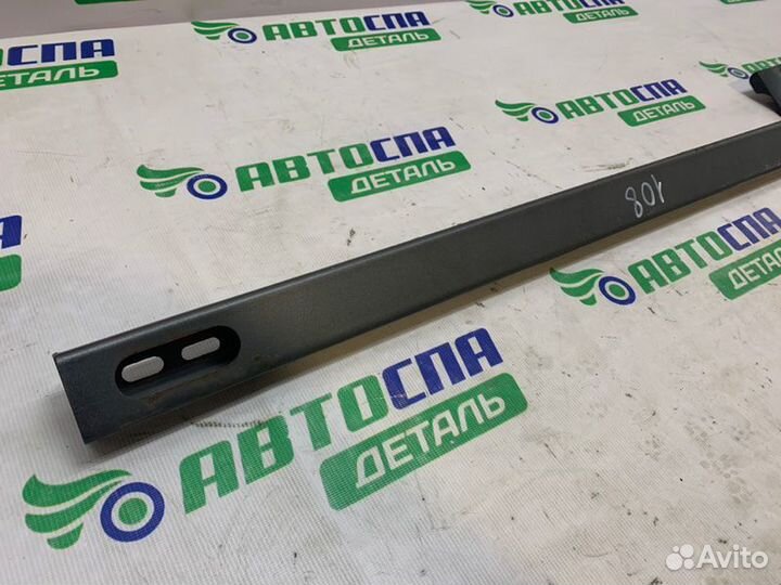 Усилитель бампера передний Nissan X-Trail T30