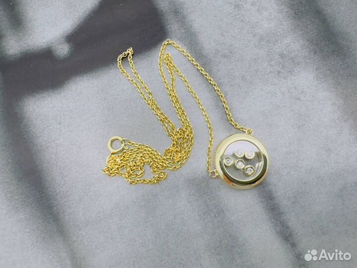 Кулон Chopard с пятью бриллиантами