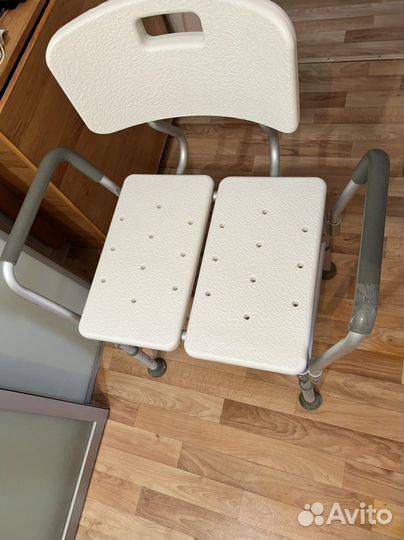 Стул для ванны и душа