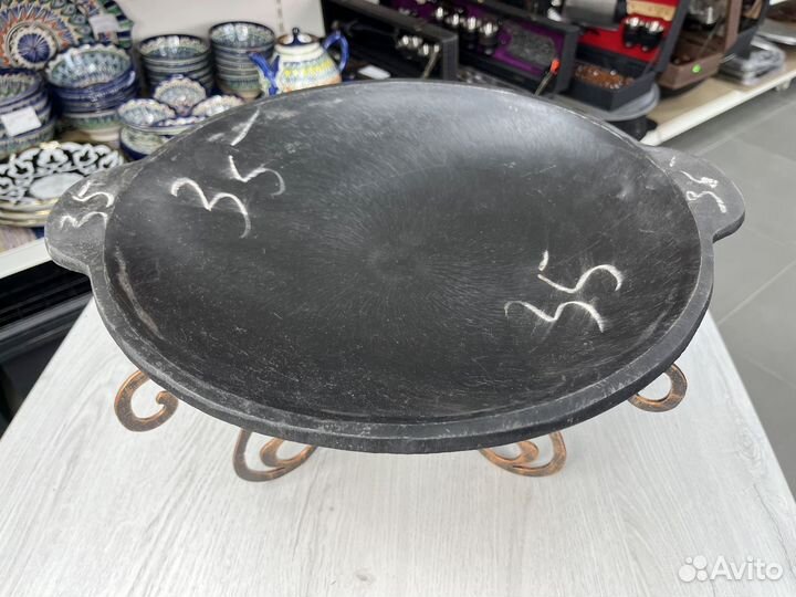 Садж чугунный с подставкой