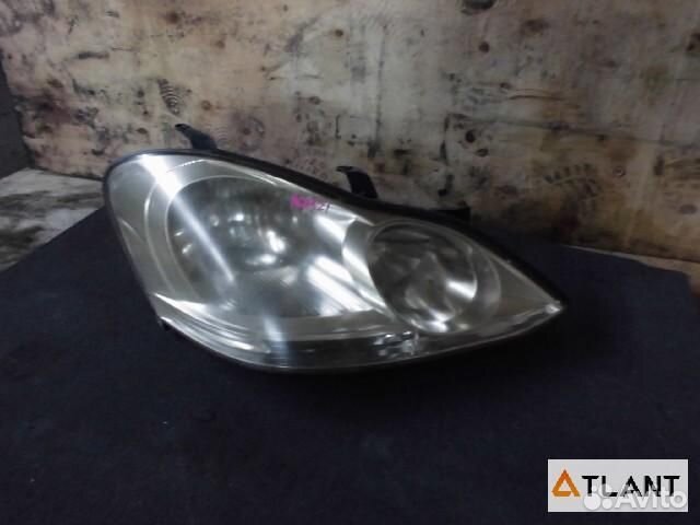 Фара правая toyota ipsum
