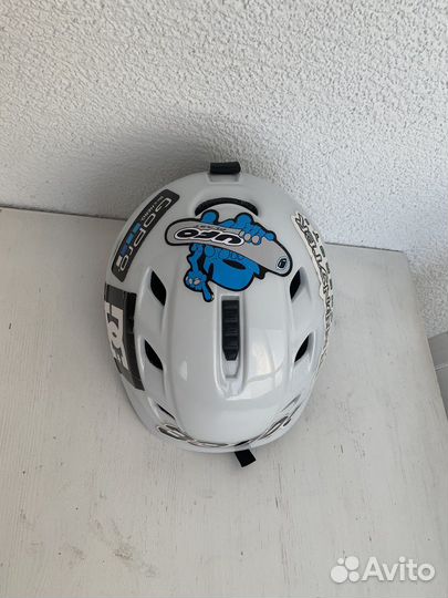 Шлем горнолыжный женский