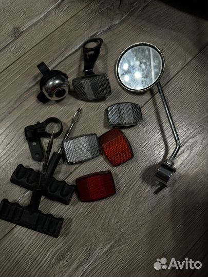 Зеркало, катафоты, звонок для велосипеда