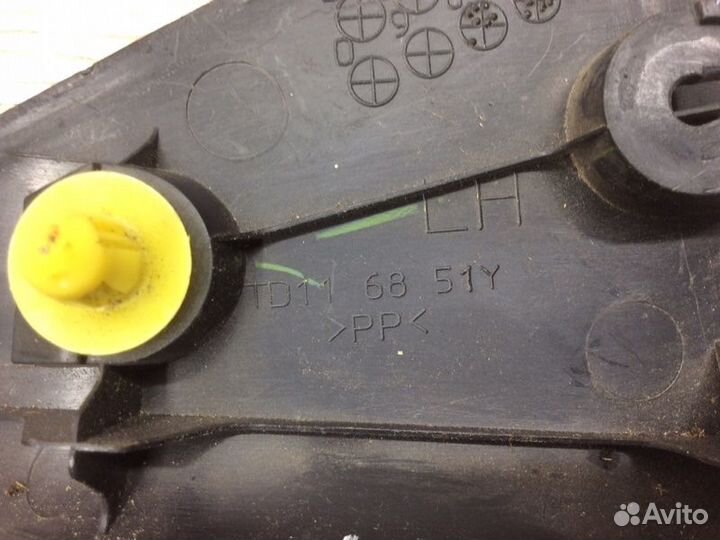 Накладка (кузов внутри) задняя левая Mazda Сх 9