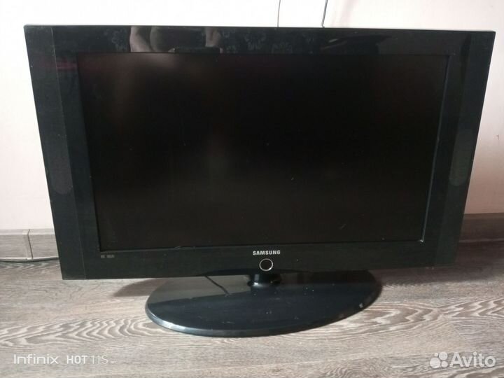 Продам тв Самсунг 32